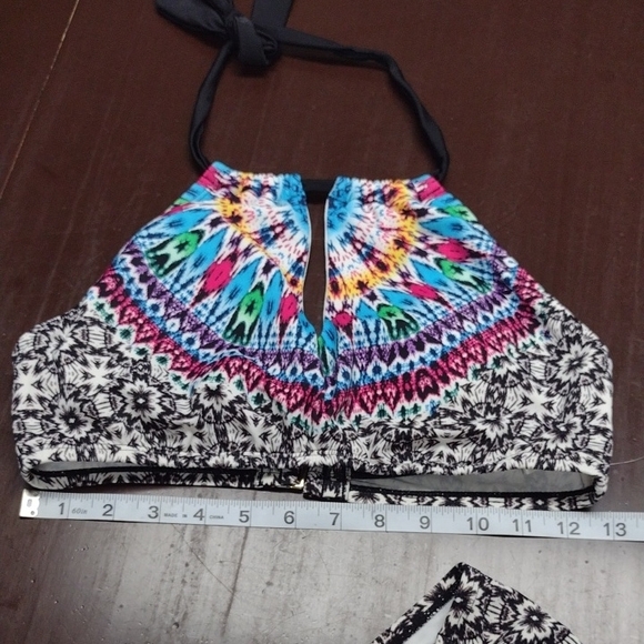 24th & Ocean Black and White Bikini Set - Picture 7 of 10